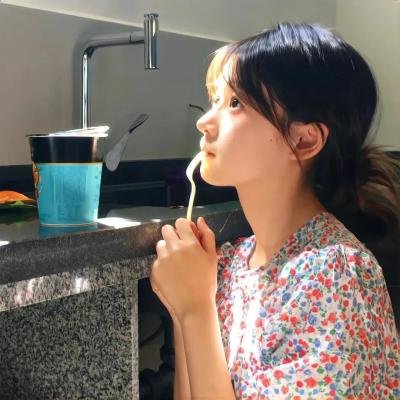 女演员今天依然